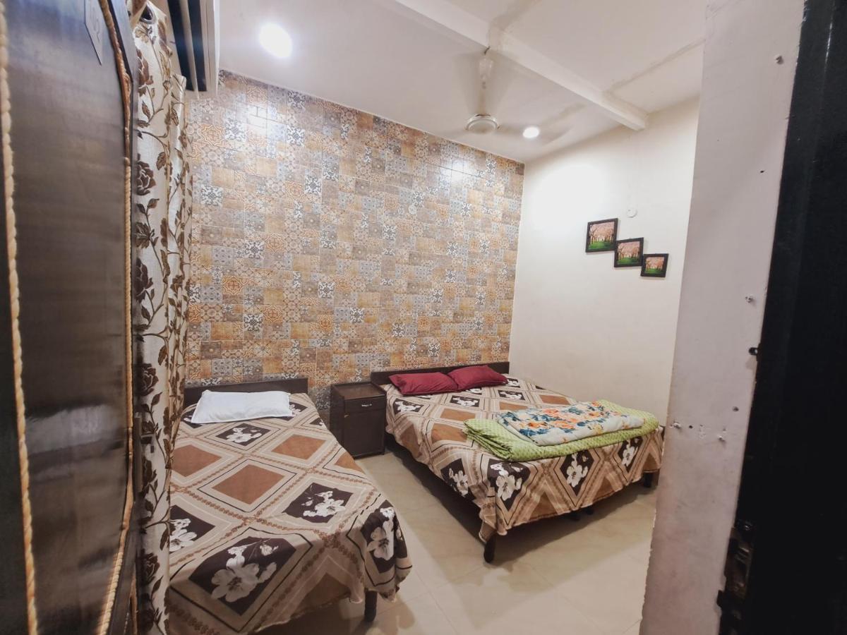 Sufi Khandar Home Stay New Delhi Luaran gambar