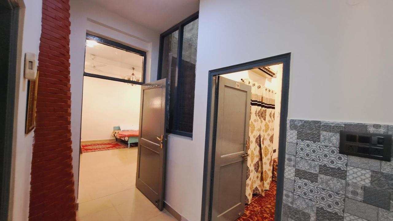 Sufi Khandar Home Stay New Delhi Luaran gambar