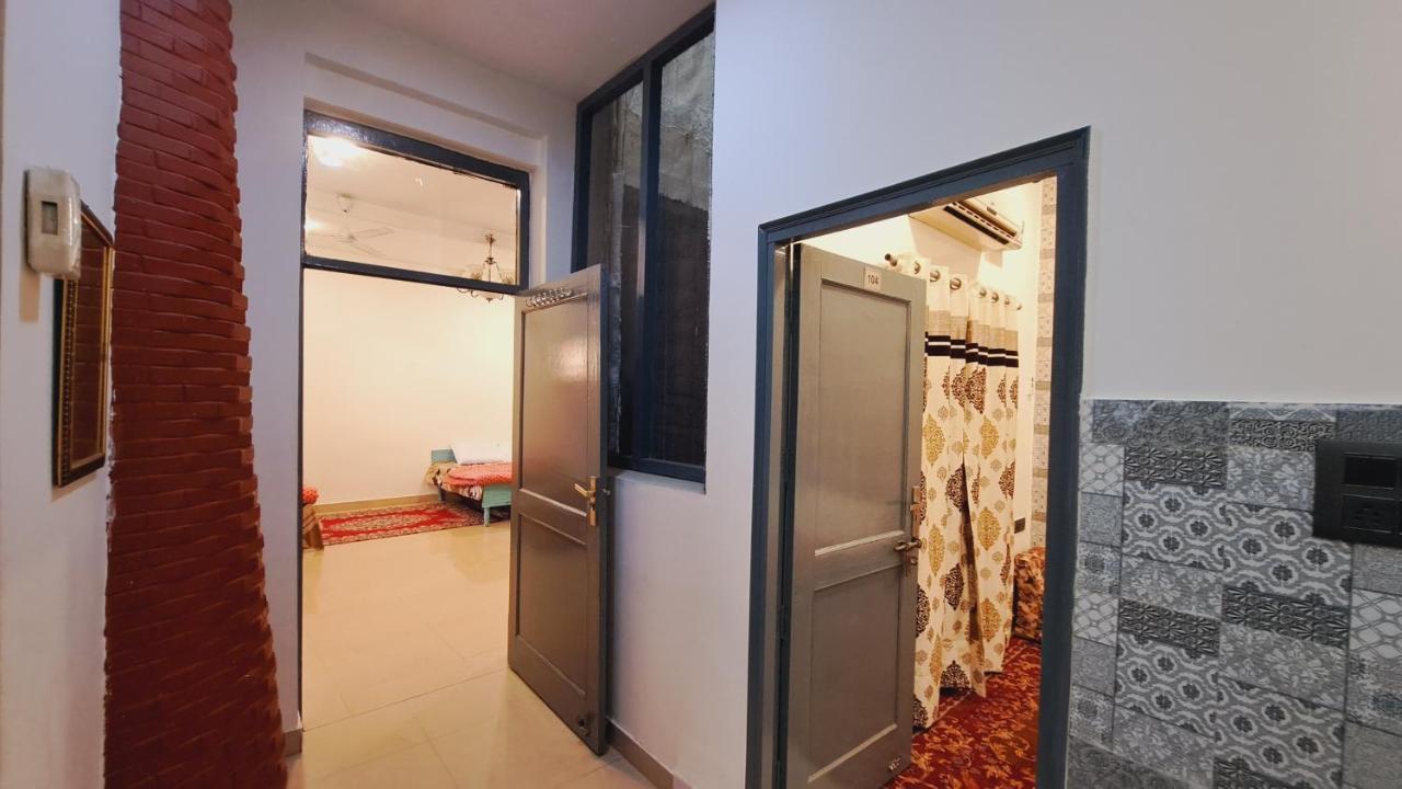 Sufi Khandar Home Stay New Delhi Luaran gambar