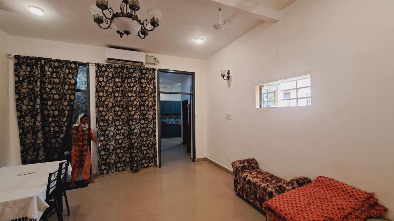 Sufi Khandar Home Stay New Delhi Luaran gambar