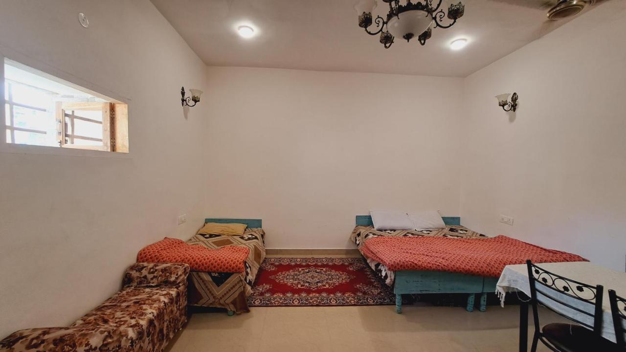 Sufi Khandar Home Stay New Delhi Luaran gambar