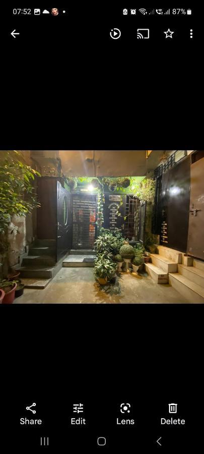 Sufi Khandar Home Stay New Delhi Luaran gambar