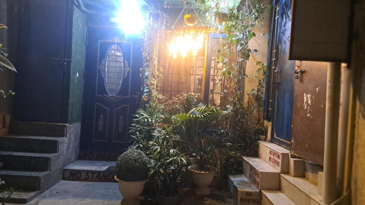 Sufi Khandar Home Stay New Delhi Luaran gambar