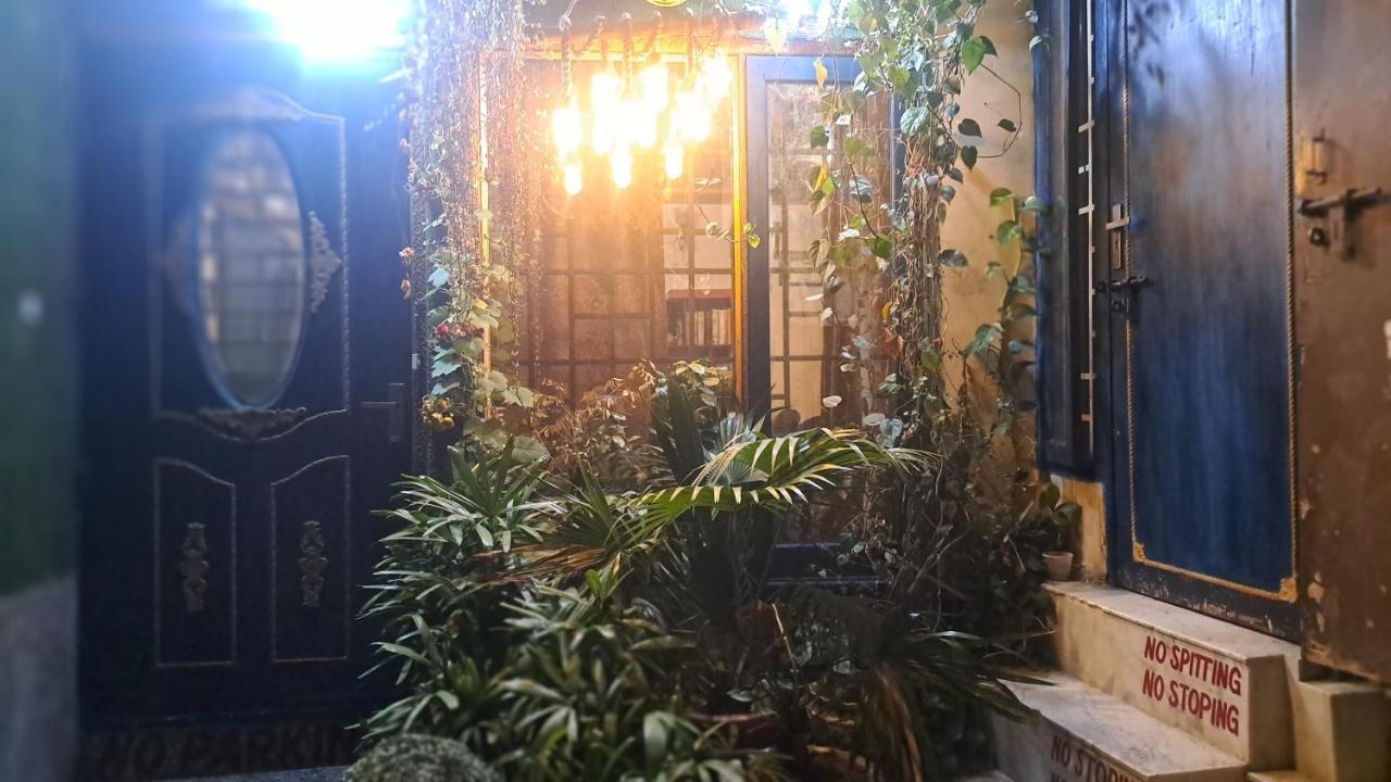 Sufi Khandar Home Stay New Delhi Luaran gambar