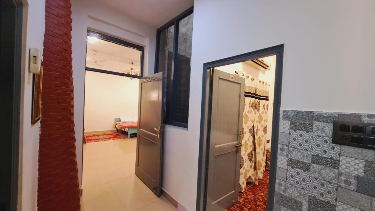 Sufi Khandar Home Stay New Delhi Luaran gambar