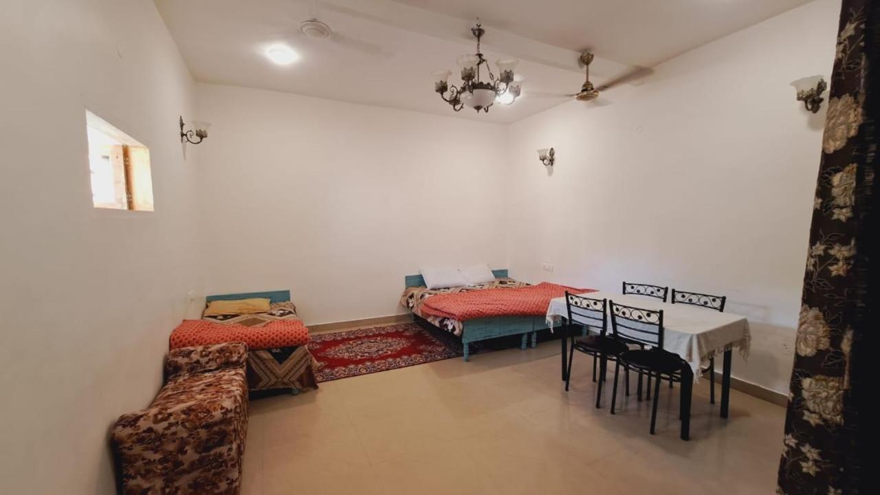 Sufi Khandar Home Stay New Delhi Luaran gambar